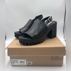 Steve Madden Women's  Sunnyside Lug Sole Sandal Black Leather- Size 7.5